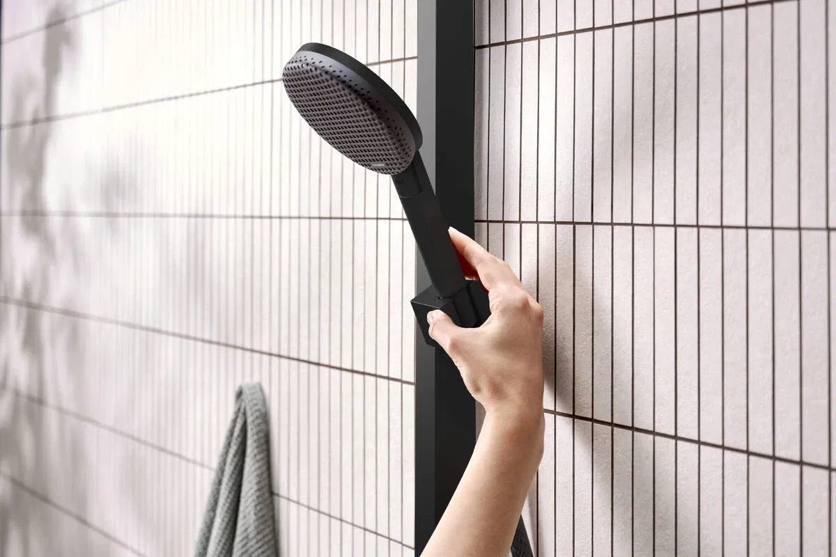 Душова система Hansgrohe Raindance Alive Q 340/210 1jet ShowerSelect Comfort Matt Black 24580670 огляд - фото 8