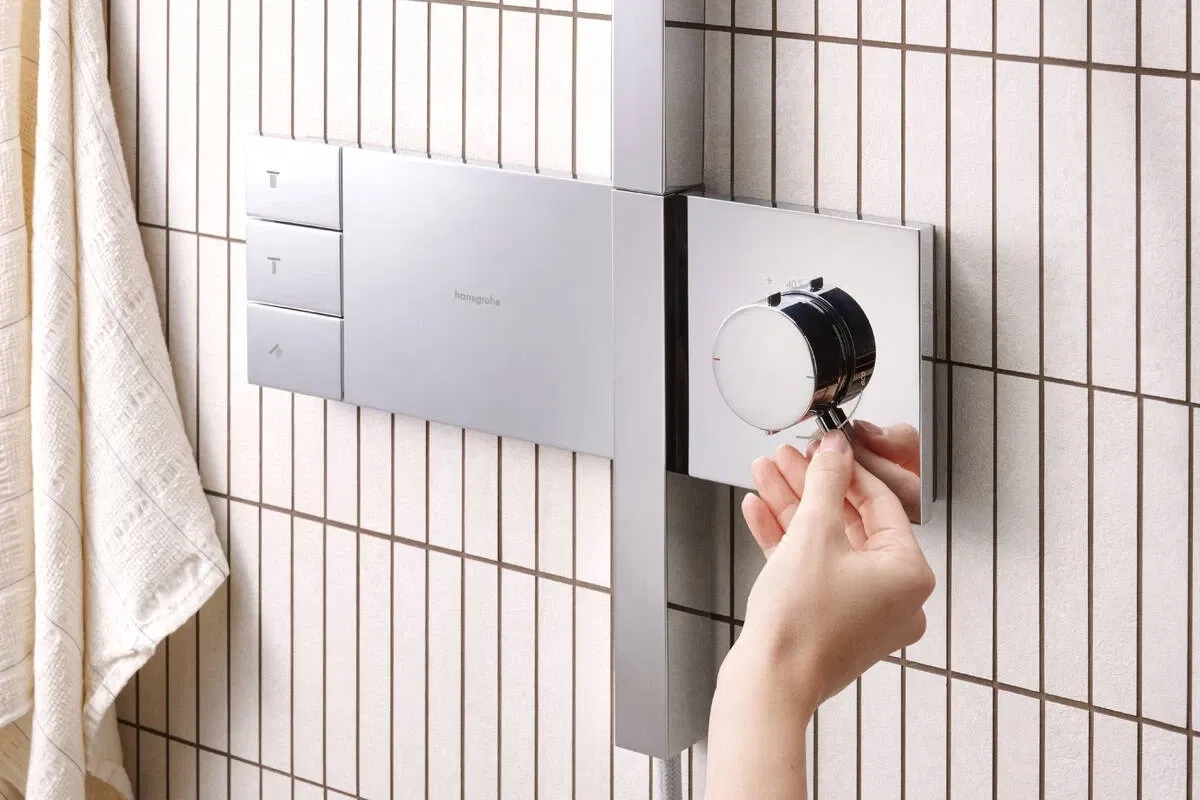 огляд товару Душова система Hansgrohe Raindance Alive Q 340/210 2jet ShowerSelect Comfort Chrome 24590000 - фотографія 12