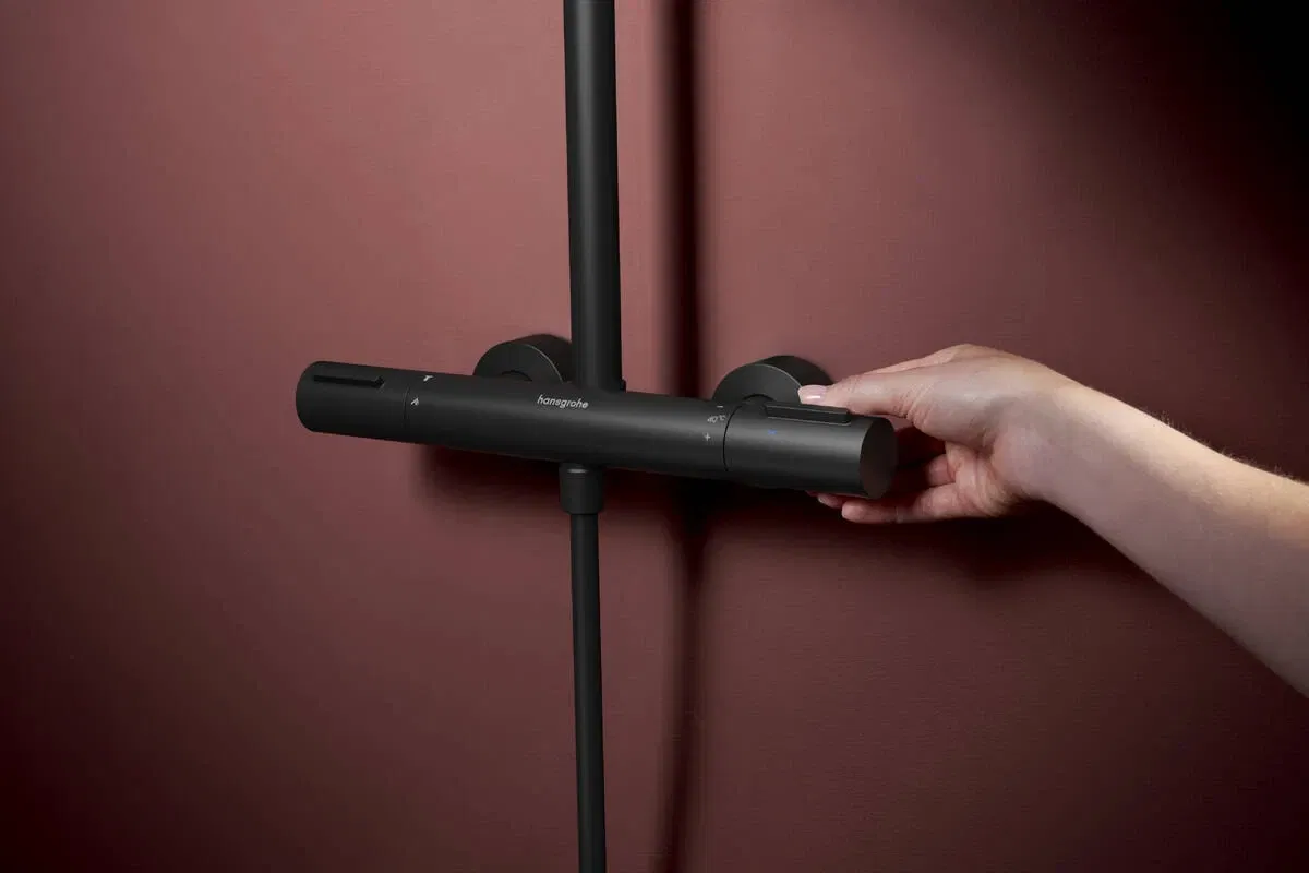 обзор товара Душевая система Hansgrohe Raindance Alive S Puro 300 1jet Ecostat Element Matt Black 24592670 - фотография 12