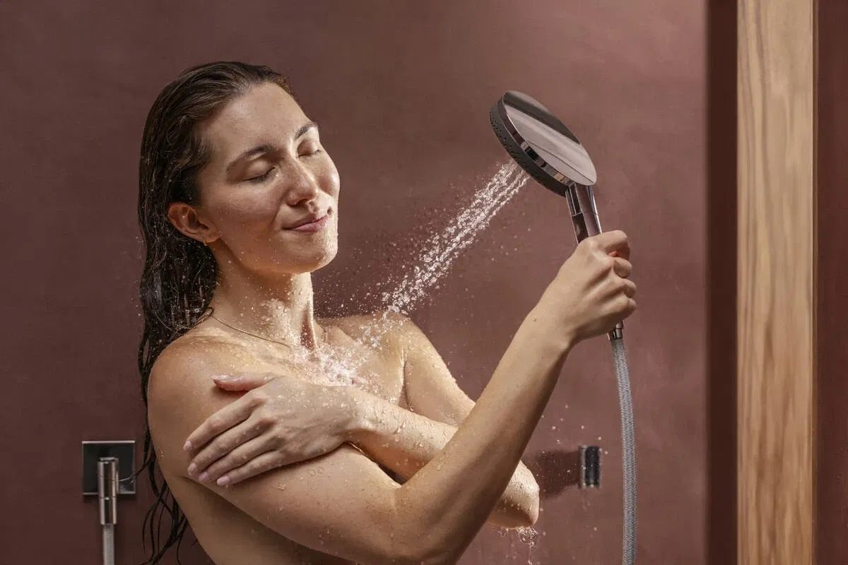 Лійка для ручного душу Hansgrohe Raindance Alive Select S 3jet Chrome 24500000 зовнішній вигляд - фото 9
