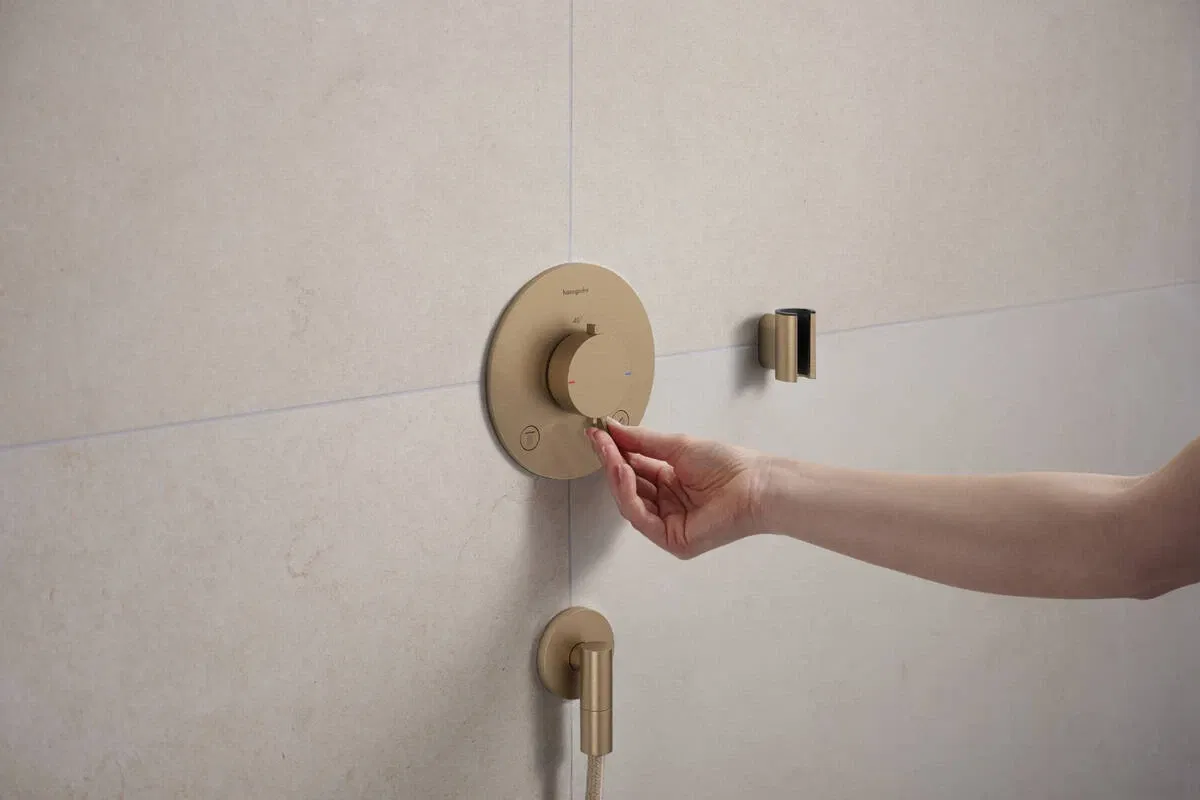 Душевой держатель Hansgrohe Porter Fine Brushed Bronze 28885140 характеристики - фотография 7