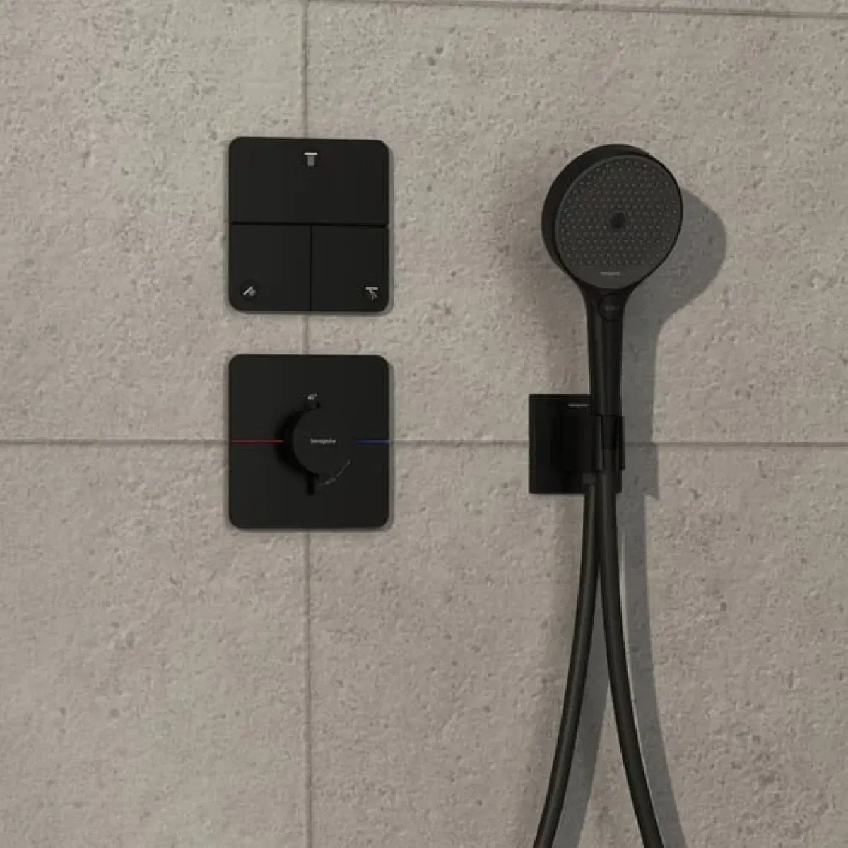 Переключатель потоков Hansgrohe ShowerSelect Comfort Q Matt Black 15587670 цена 42412 грн - фотография 2