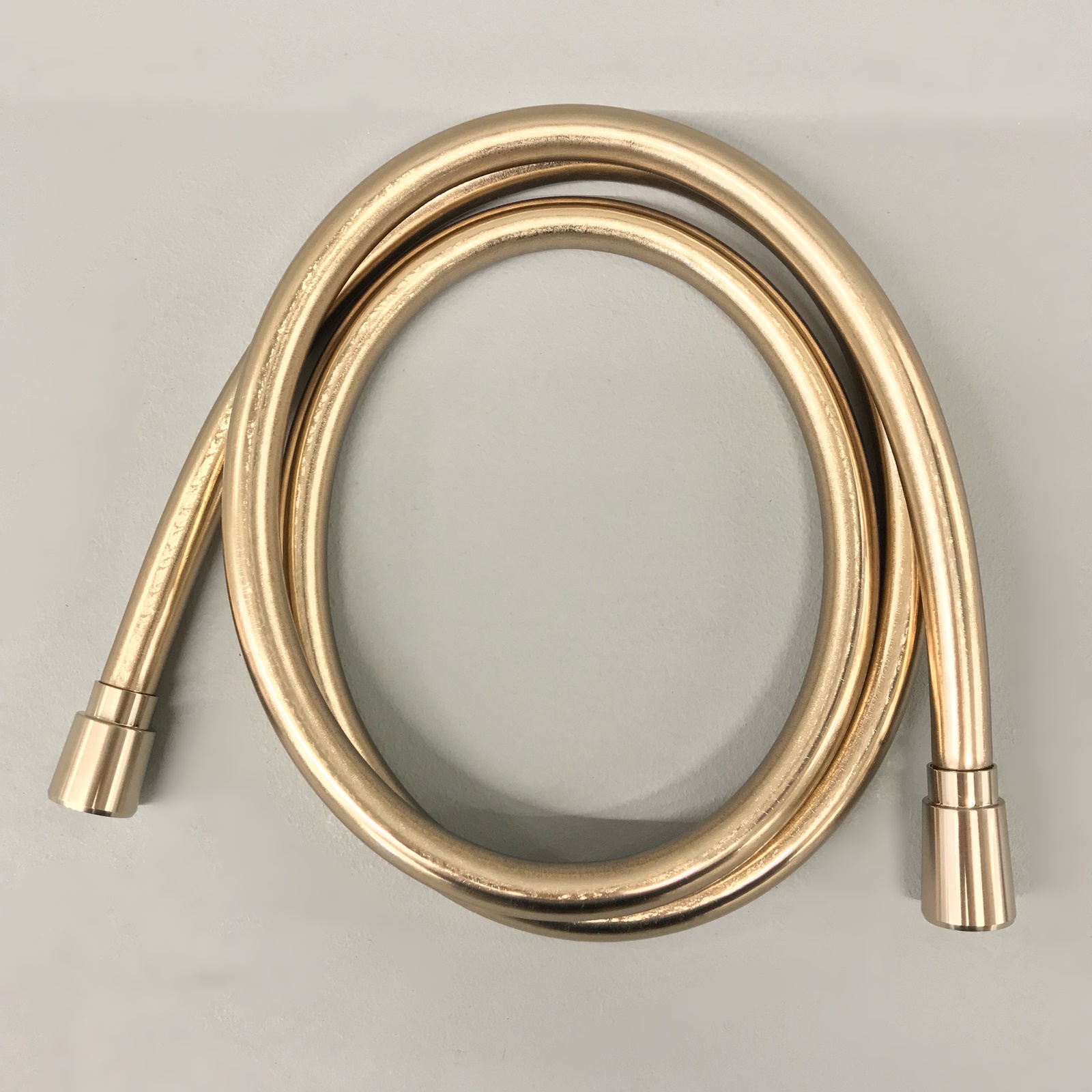 Душовий шланг Hansgrohe Isiflex 125 cm Brushed Bronze 28272140 ціна 2497 грн - фотографія 2