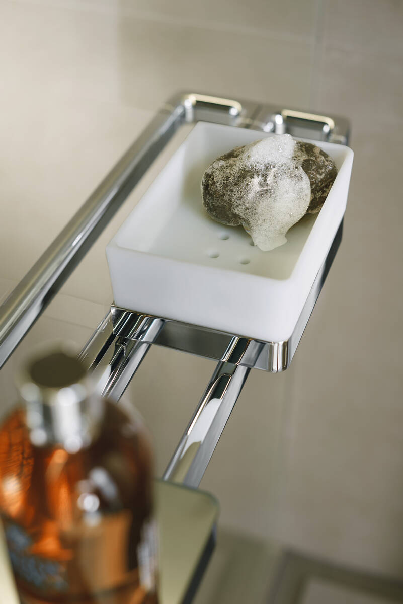 Полка Axor Universal 150х70 мм Chrome 42802000 цена 11096 грн - фотография 2