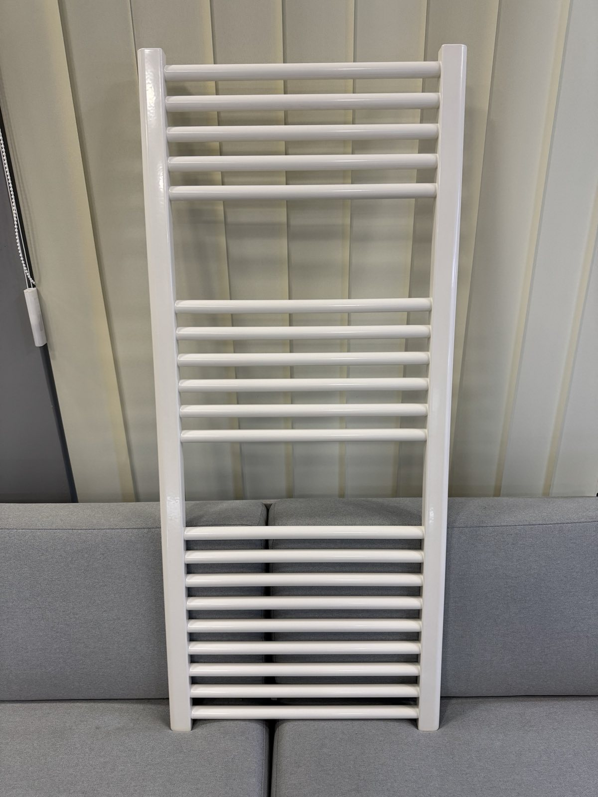 Полотенцесушитель Cordivari RDT Lisa 22 White 1160 x 500 мм (3551646101006) уценка цена 2068 грн - фотография 2