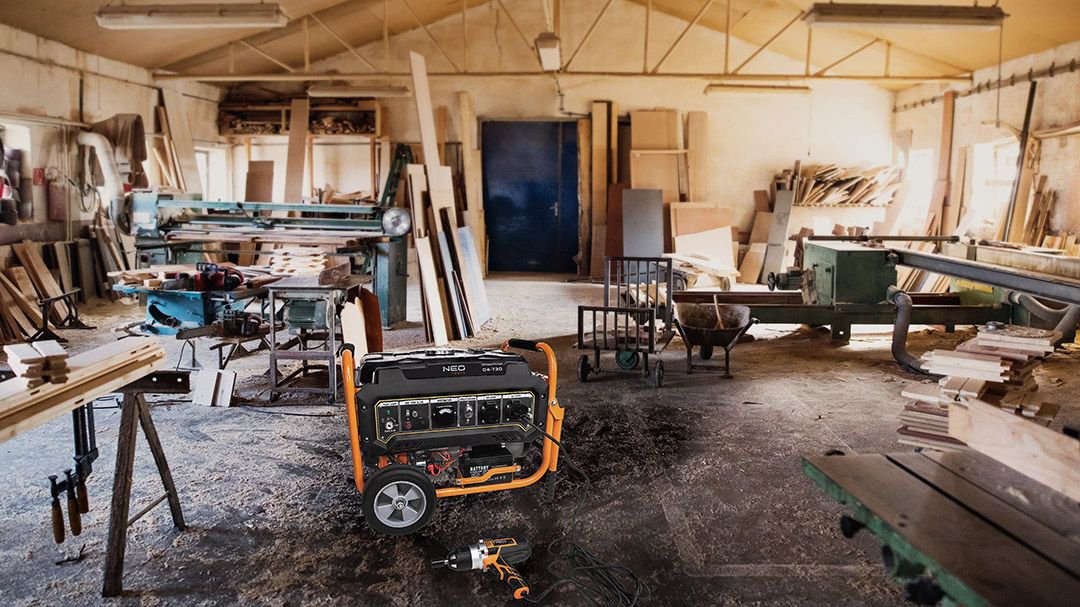 в наявності Генератор бензиновый Neo Tools 230В, 3кВт + портативна сонячна панель (04-730P) в магазині - фото 22