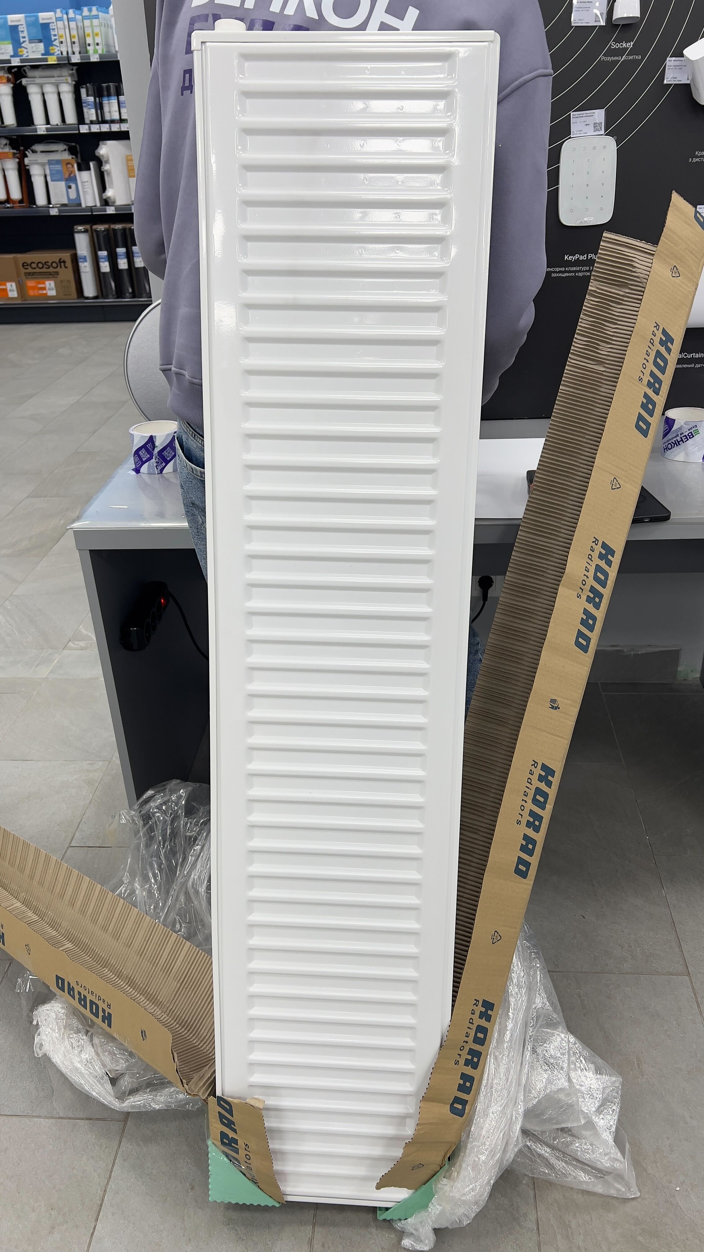 Радиатор для отопления Korad 22VKP 300x1400 (V00223014009016011) уценка цена 3694 грн - фотография 2