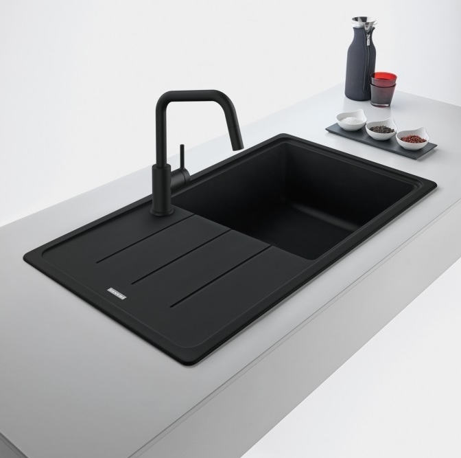 Змішувач для кухні Franke Lina U Pull Down, чорний матовий (115.0728.477) ціна 10535 грн - фотографія 2