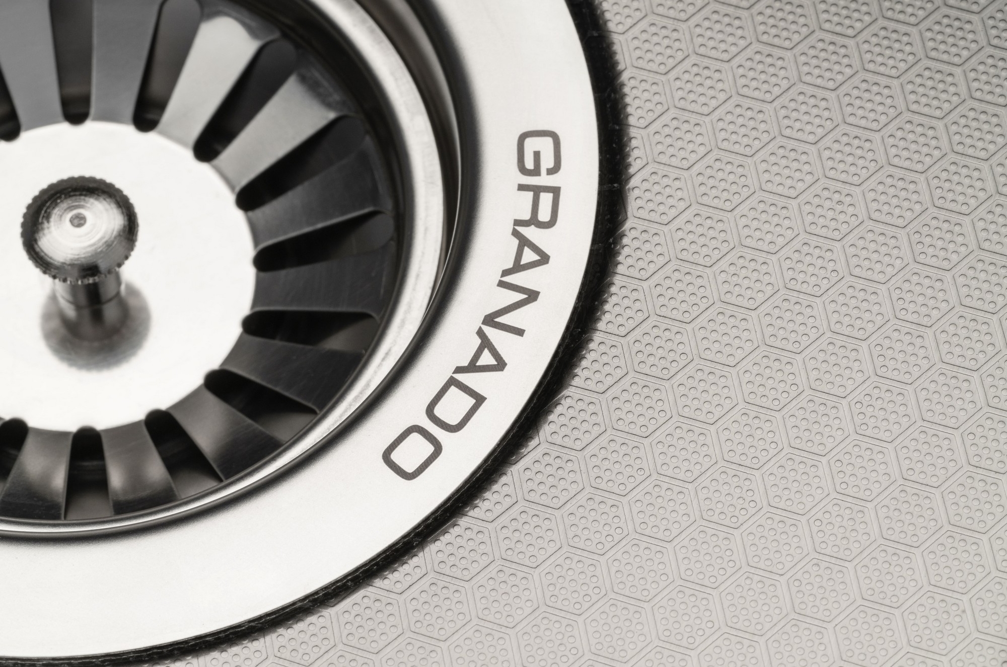 Кухонна мийка Granado Under top Steel S201 black honeycomb ціна 4990 грн - фотографія 2