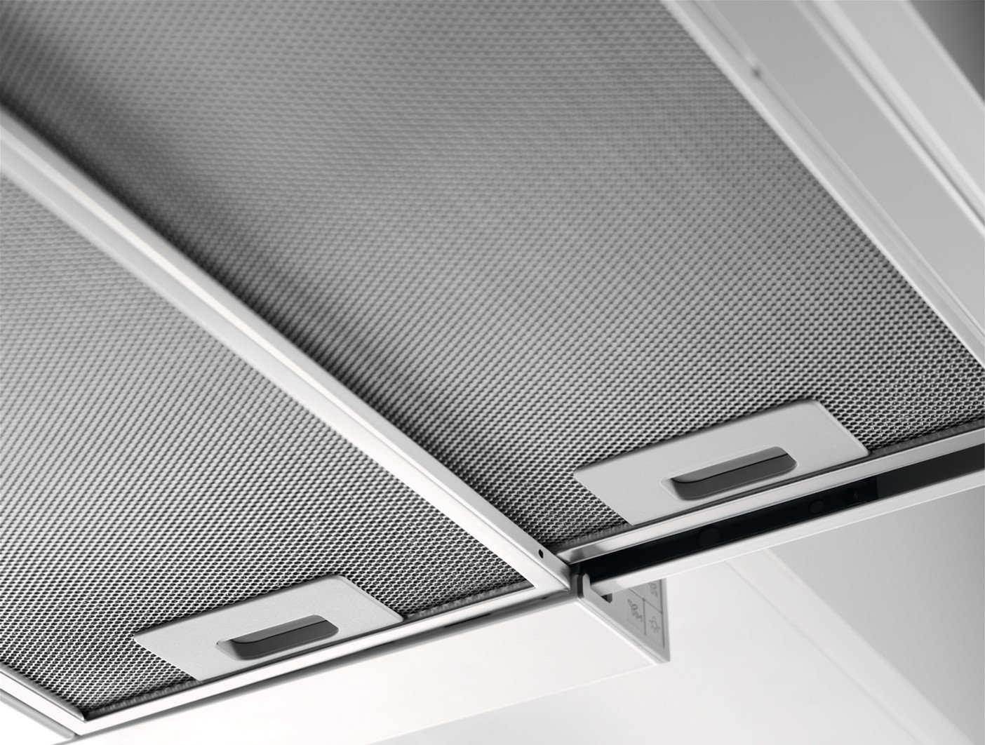 в продажу Кухонна витяжка Electrolux LFP326FW - фото 3