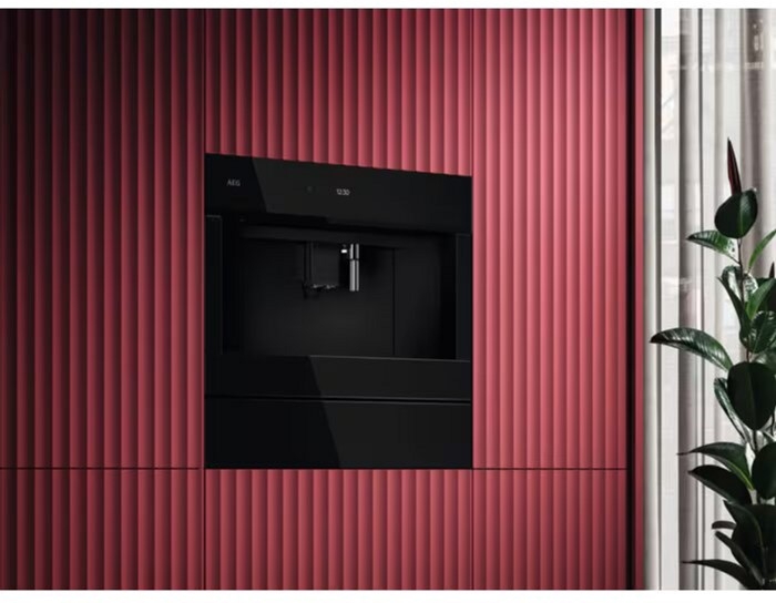 Кофемашина AEG NKC8N7B обзор - фото 8