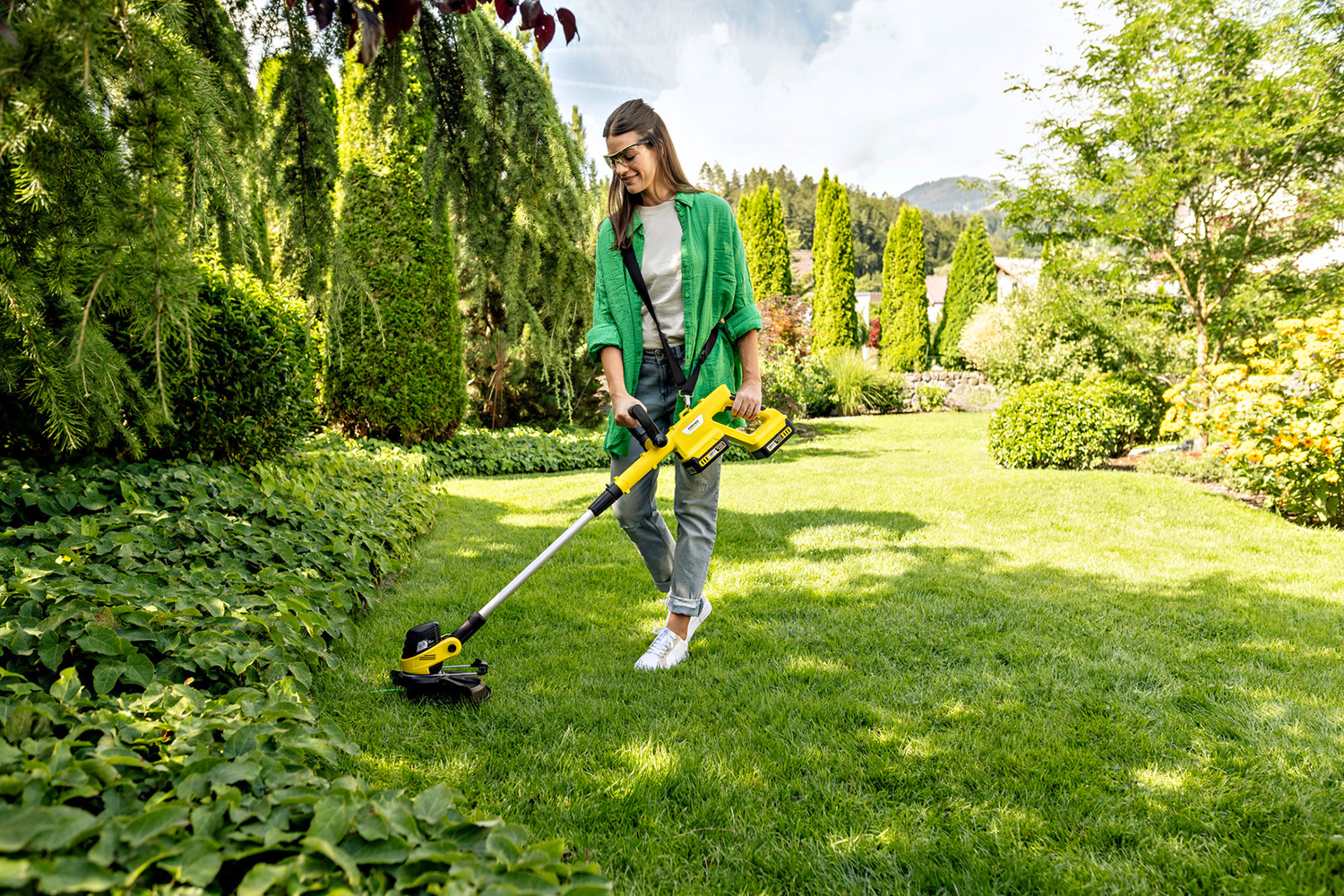 Тример садовий Karcher LTR 3-18 Dual (1.445-450.0) огляд - фото 8