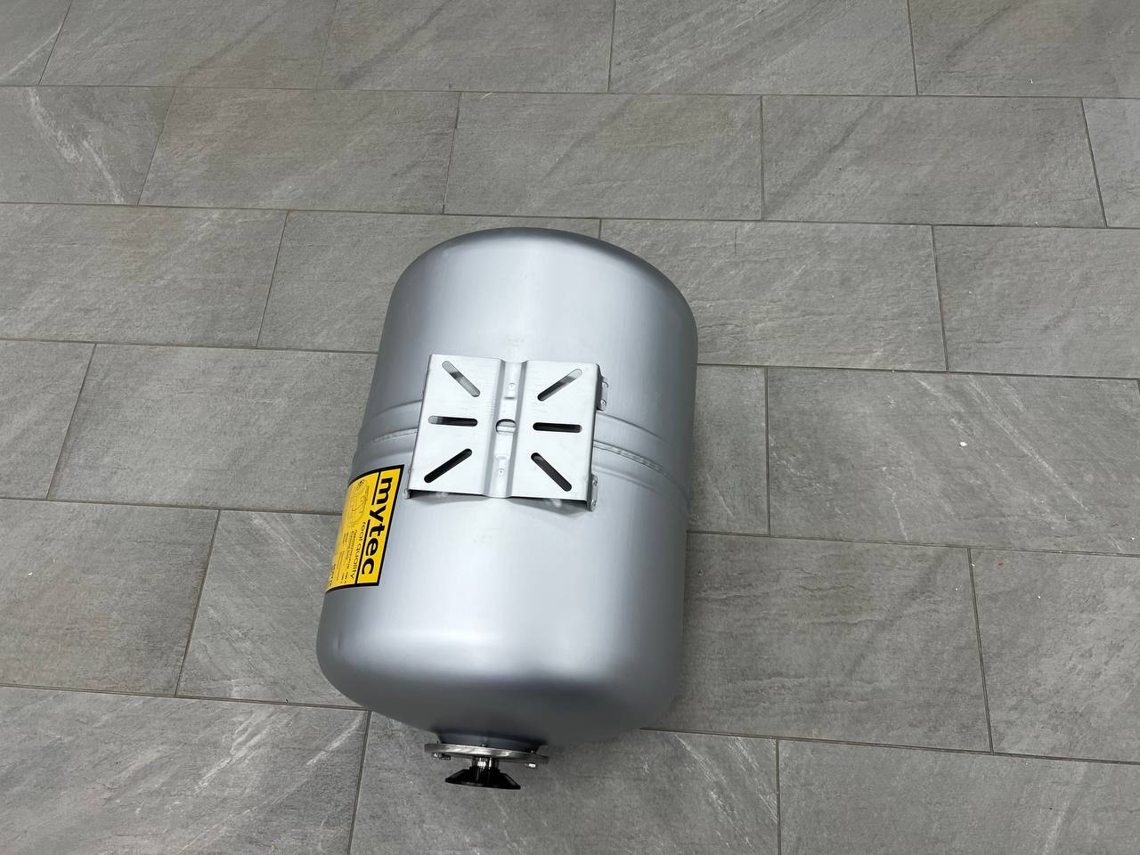 продаємо Mytec 100 л з захисним покриттям (горизонтальний) Уцінка в Україні - фото 4