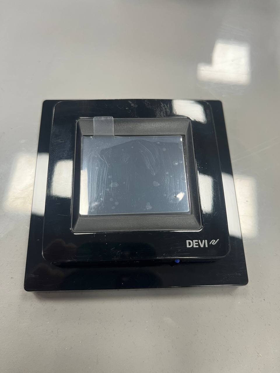 в продажу Терморегулятор Devi DEVIreg Touch Black (140F1069) уцінка - фото 3