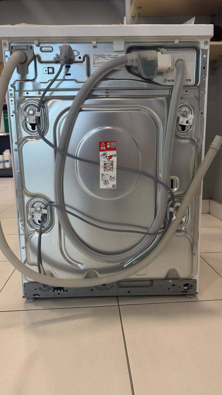 Стиральная машина Bosch WGB24401UA уценка отзывы - изображения 5