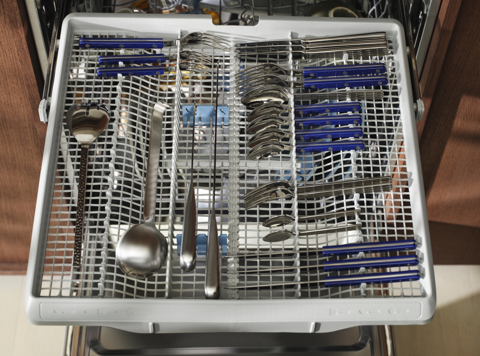 Посудомийна машина Electrolux E62LB200T зовнішній вигляд - фото 9