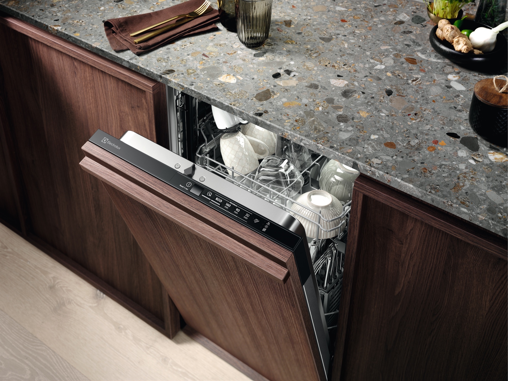 Посудомийна машина Electrolux EEA71210L огляд - фото 8