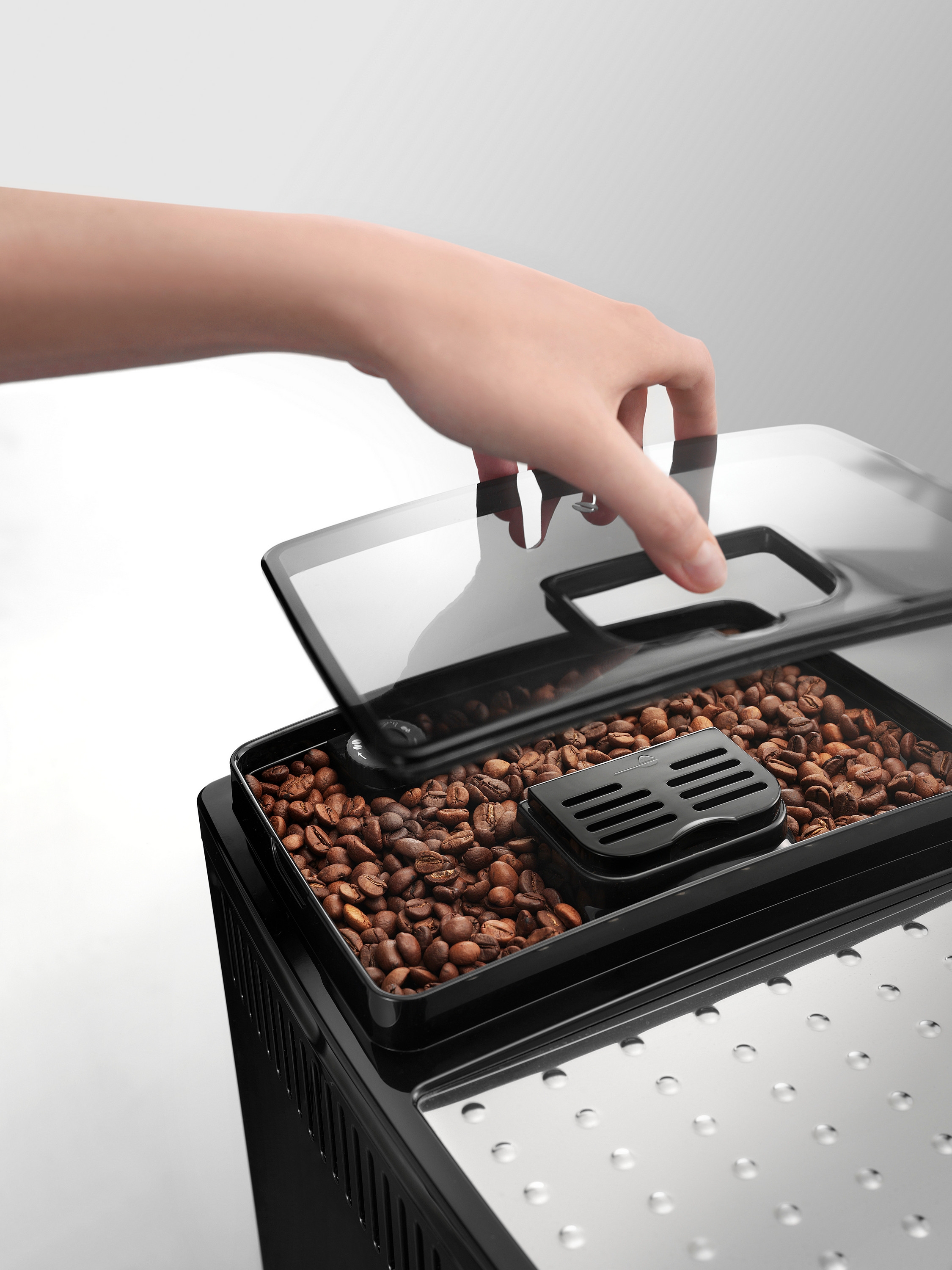 Delonghi Magnifica S ECAM 22.112 B в магазині в Києві - фото 10