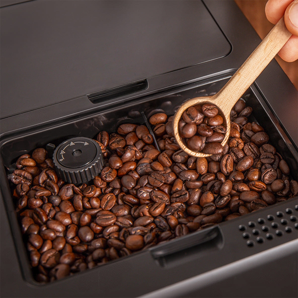 Кофемашина Cecotec Cremmaet Compactccino Connected (CCTC-01460) цена 21599 грн - фотография 2