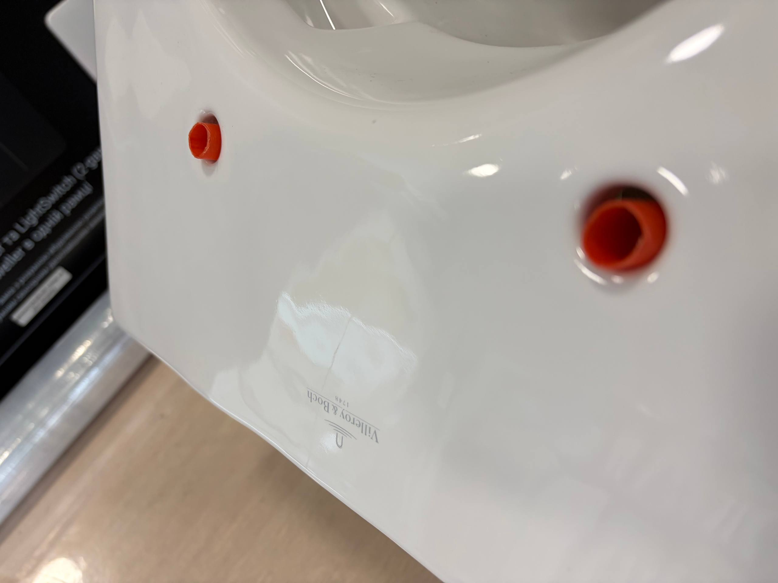 Унитаз подвесной Villeroy&Boch Architectura с сиденьем Slow closing 4694CL01 Уценка характеристики - фотография 7