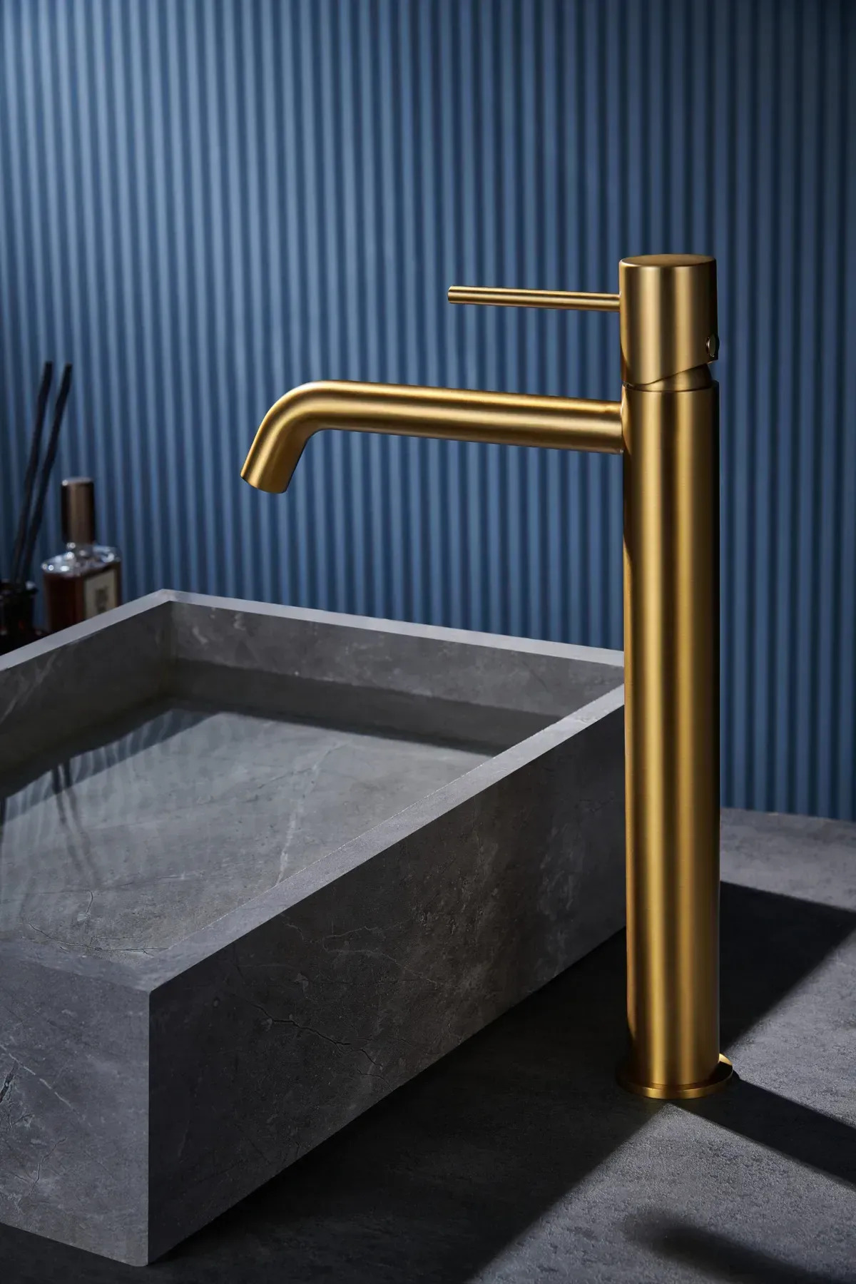 в продаже Смеситель для умывальника Imex Monza Brushed Gold BDM039-3OC - фото 3