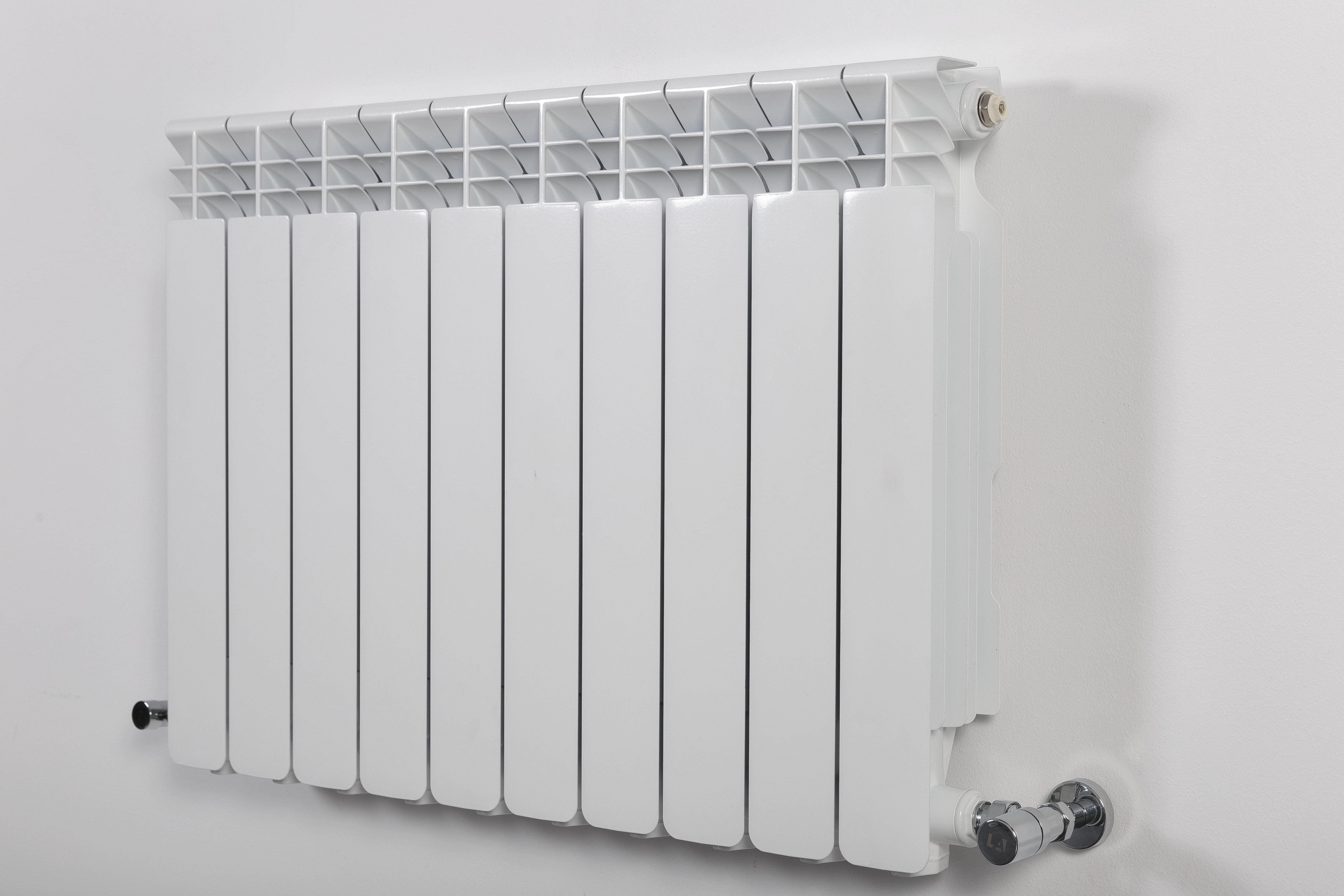 продаём Radiatori 2000 Shark 500/95 10 секций в Украине - фото 4