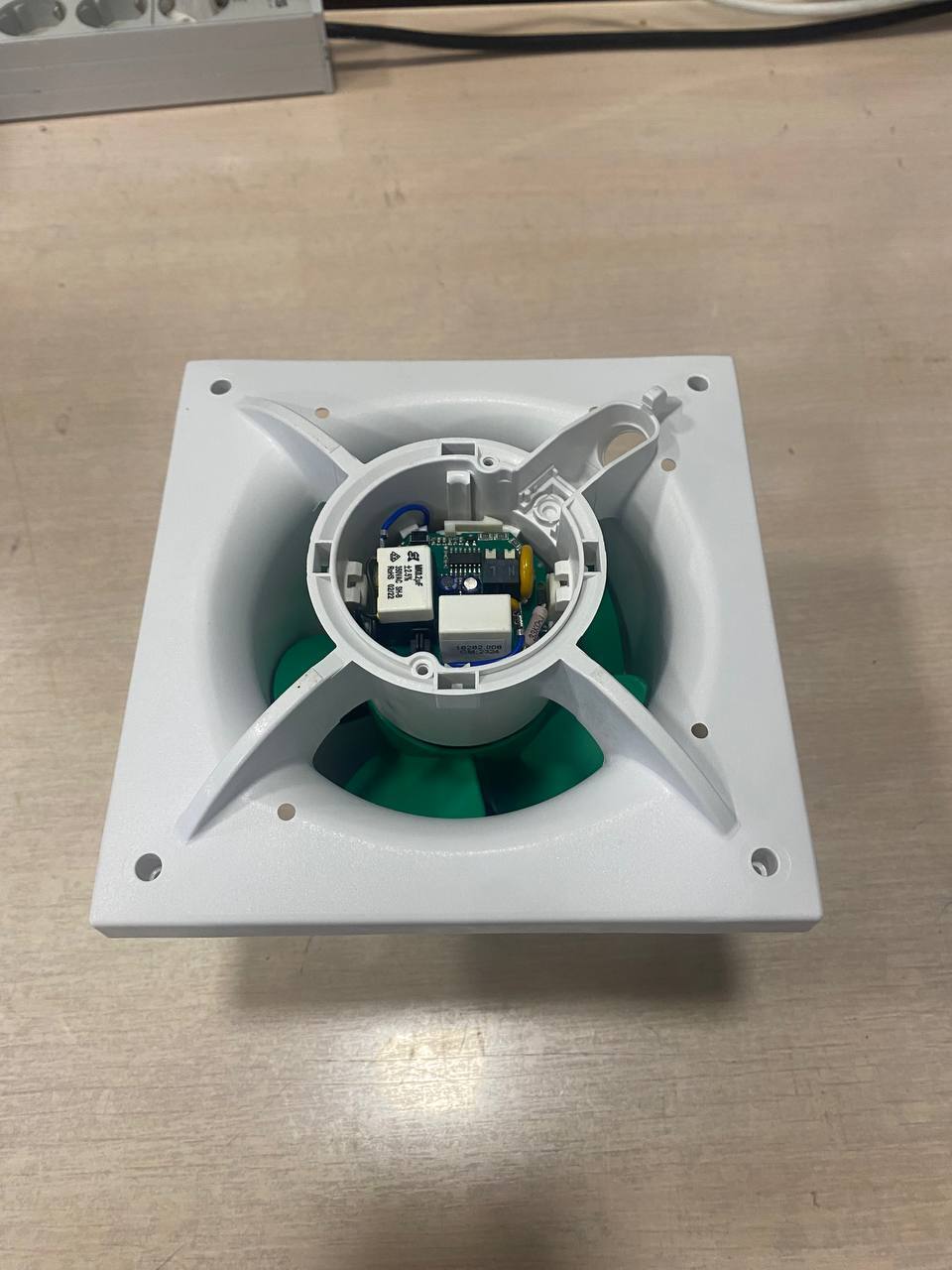 Вытяжной вентилятор Helios MiniVent M1/120 N/C Уценка отзывы - изображения 5