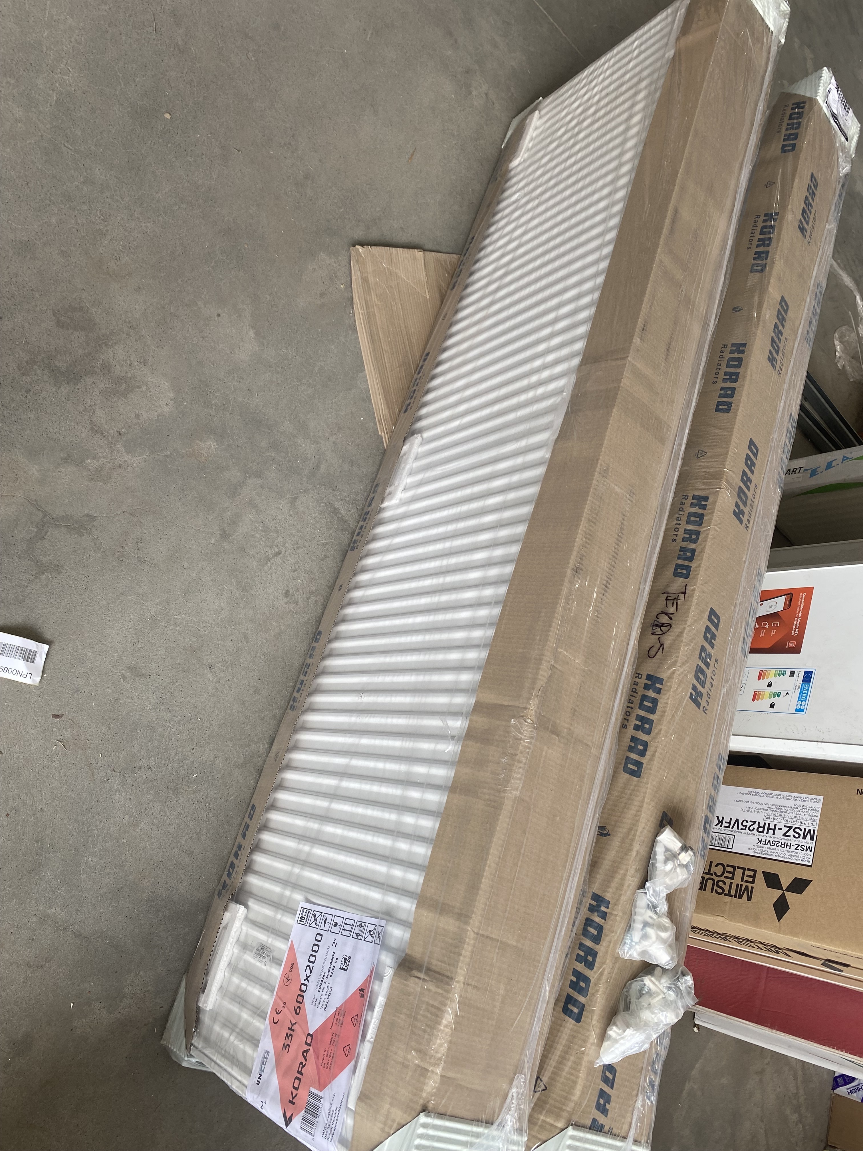 Радиатор для отопления Korad 33K 600x2000 (K00336020009016011) Уценка цена 13380 грн - фотография 2