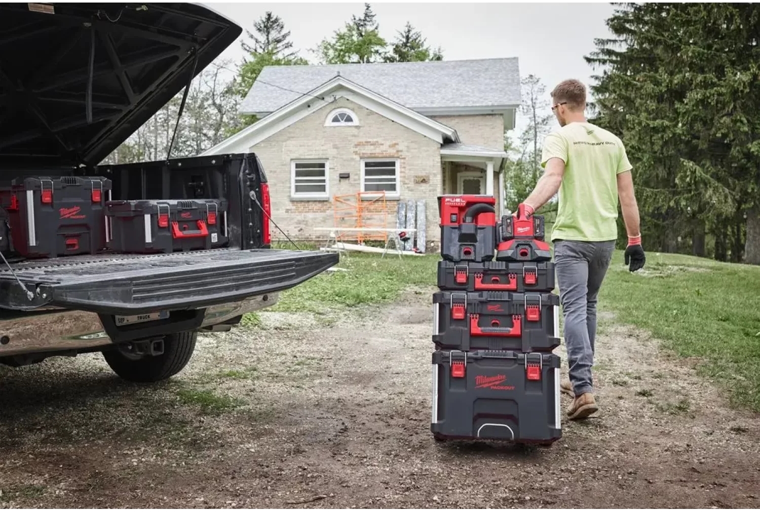 Зарядное устройство Milwaukee M18 PC6 EU 6x18 В (4932480162) обзор - фото 11