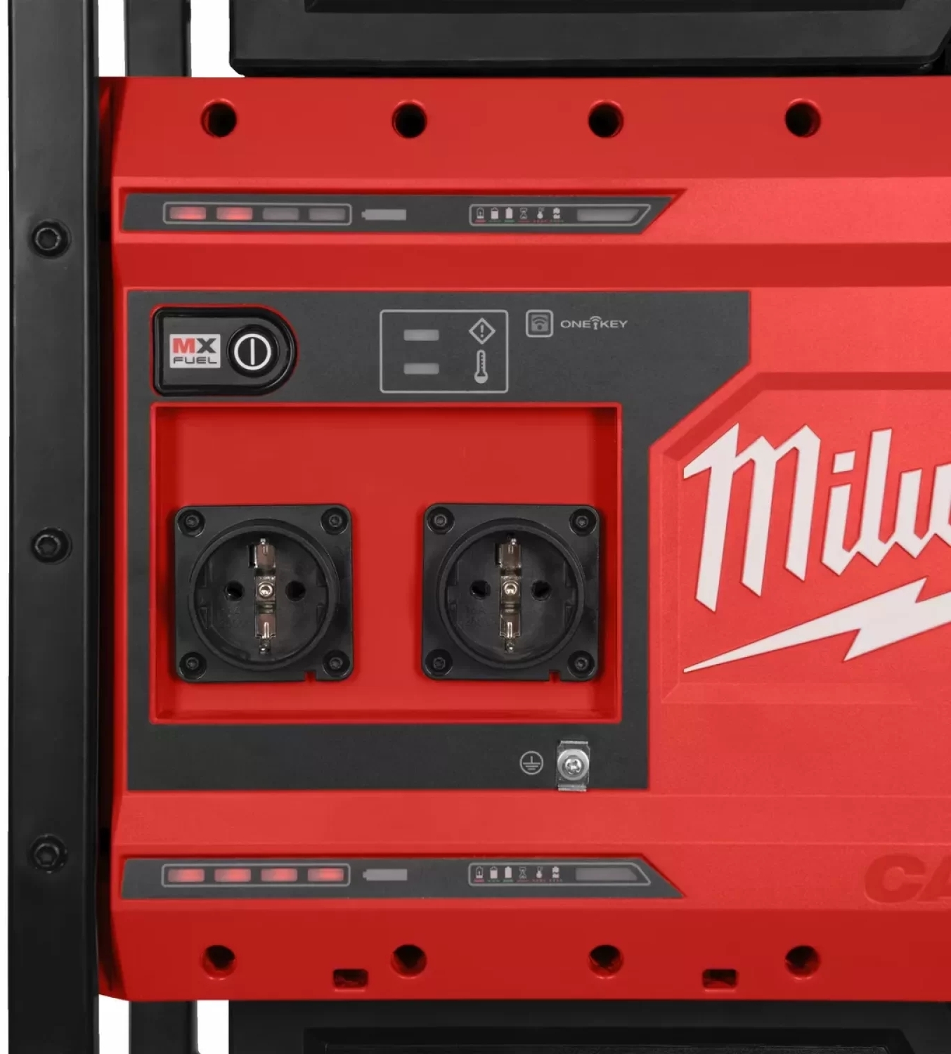 в продаже Портативная зарядная станция Milwaukee MXF PS-602 (4933479266) - фото 3